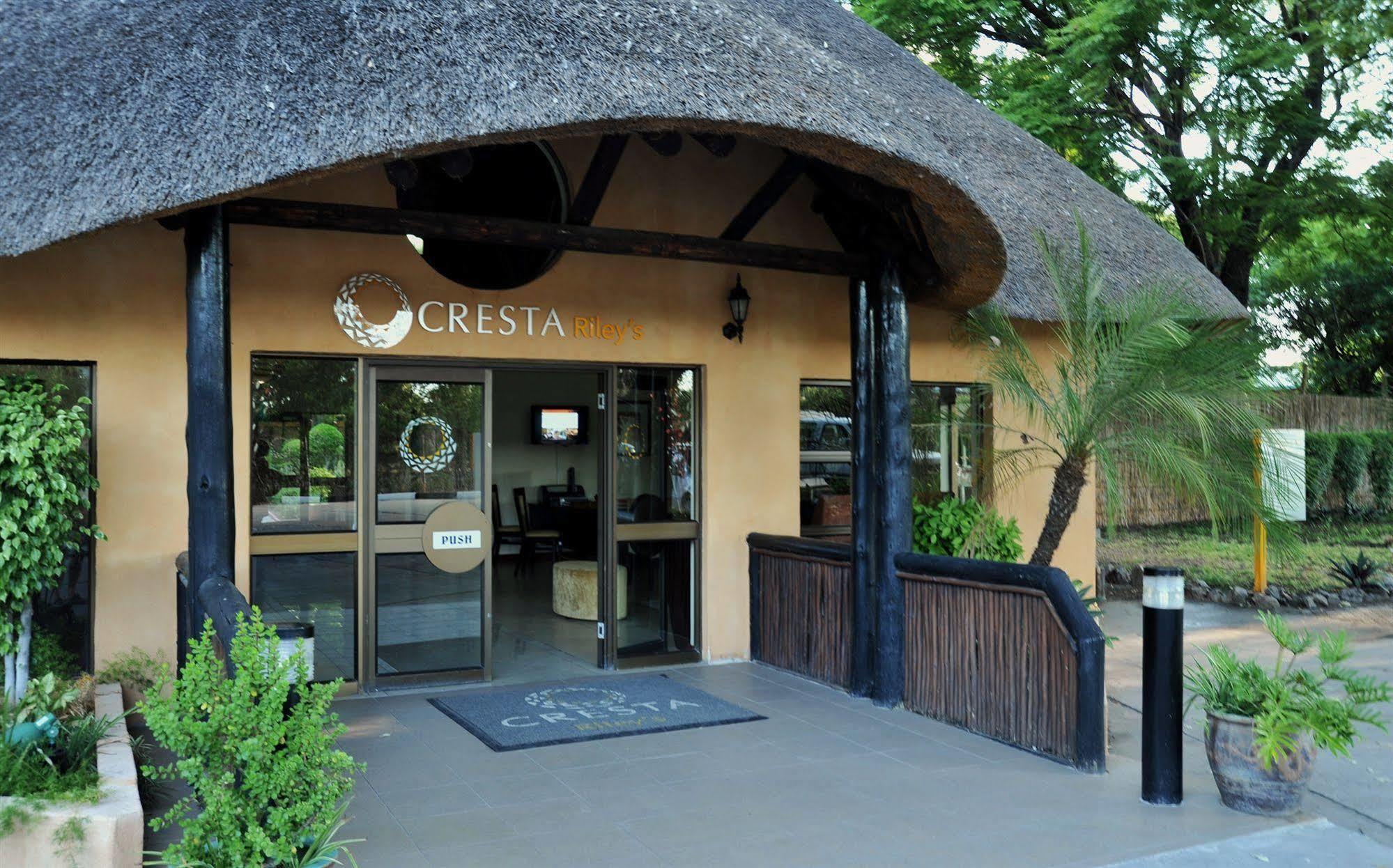 Cresta Riley'S Hotel Маун Екстер'єр фото